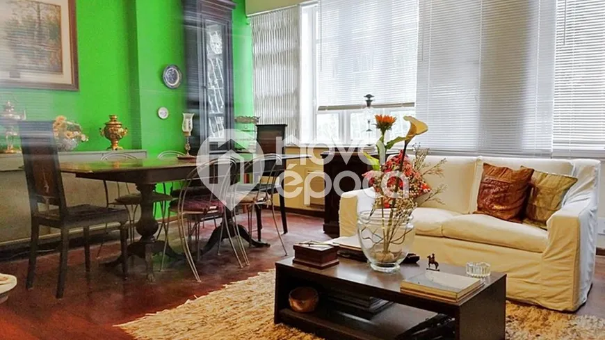 Foto 1 de Apartamento com 3 Quartos à venda, 70m² em Laranjeiras, Rio de Janeiro