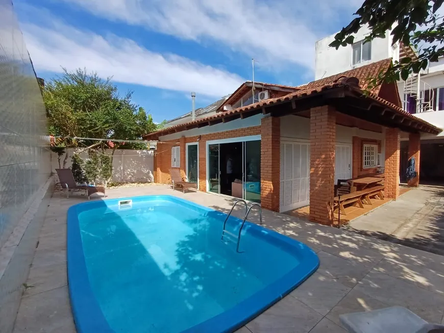 Foto 1 de Casa com 5 Quartos para alugar, 480m² em Jurerê Internacional, Florianópolis