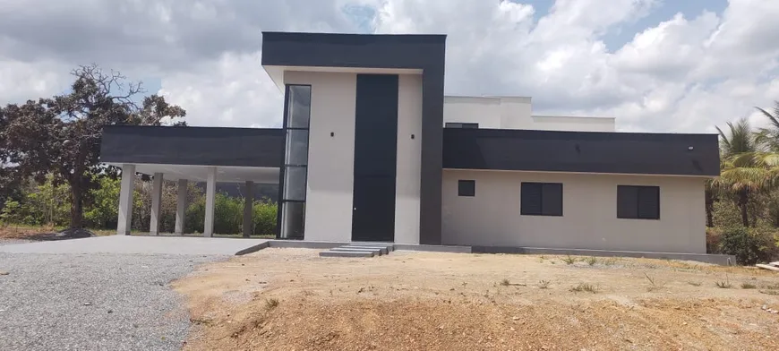 Foto 1 de Fazenda/Sítio com 4 Quartos à venda, 380m² em Condomínio Águas da serra, Hidrolândia