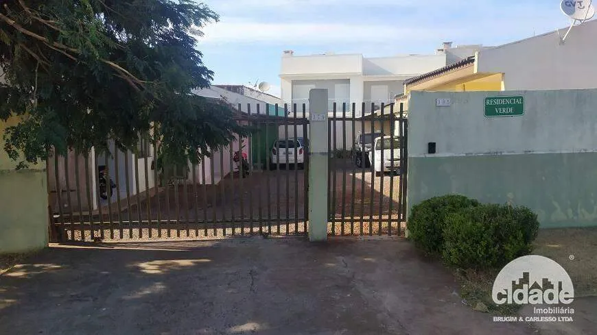 Foto 1 de Casa com 2 Quartos à venda, 41m² em Parque Verde, Cascavel