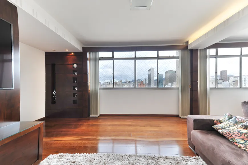 Foto 1 de Apartamento com 4 Quartos à venda, 121m² em Santo Agostinho, Belo Horizonte
