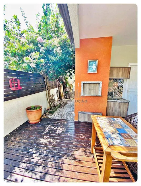 Foto 1 de Casa de Condomínio com 3 Quartos para alugar, 170m² em Cachoeira do Bom Jesus, Florianópolis