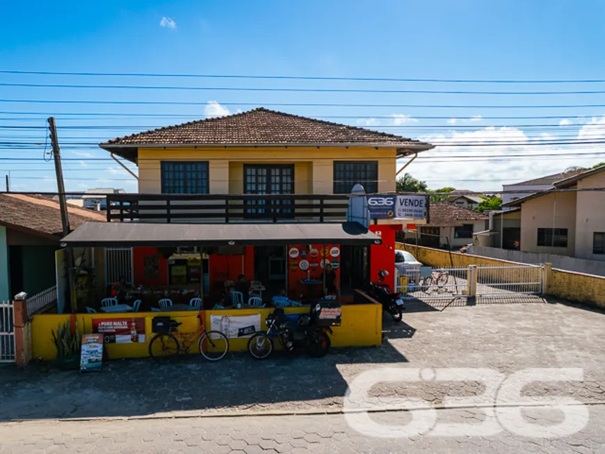 Foto 1 de Sobrado com 6 Quartos à venda, 170m² em Salinas, Balneário Barra do Sul