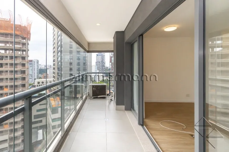 Foto 1 de Apartamento com 1 Quarto à venda, 41m² em Vila Madalena, São Paulo