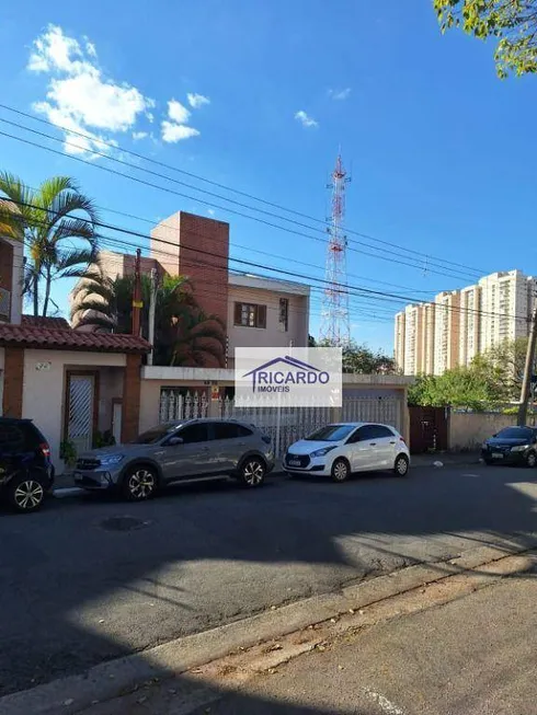Foto 1 de Sobrado com 3 Quartos à venda, 299m² em Vila Tijuco, Guarulhos