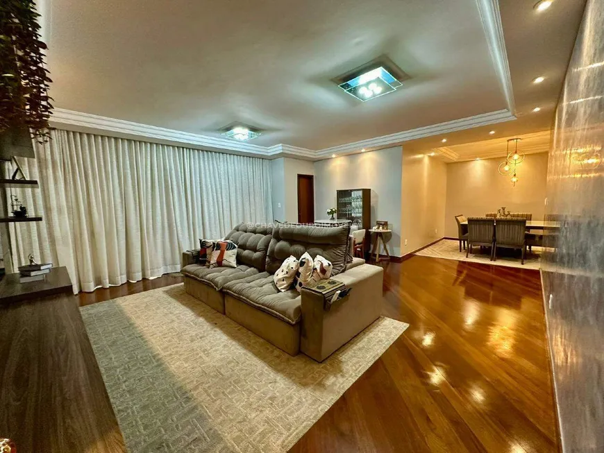 Foto 1 de Apartamento com 4 Quartos à venda, 189m² em Boa Vista, Uberaba