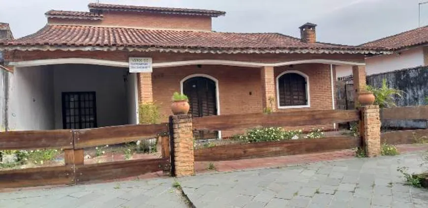 Foto 1 de Casa com 4 Quartos à venda, 170m² em Agenor de Campos, Mongaguá