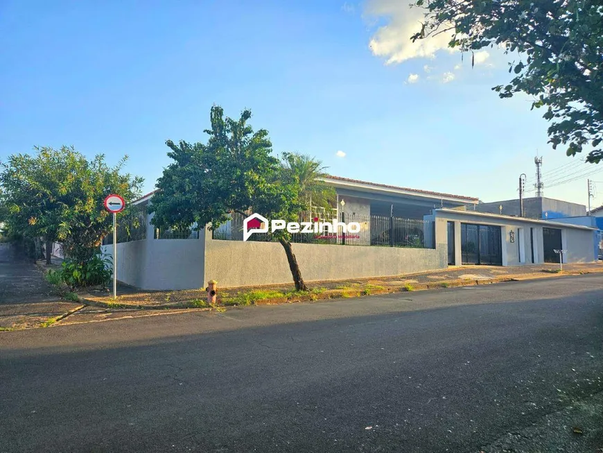 Foto 1 de Imóvel Comercial com 4 Quartos para alugar, 480m² em Vila Cristovam, Limeira