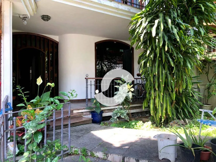 Foto 1 de Casa com 5 Quartos à venda, 492m² em Vital Brasil, Niterói