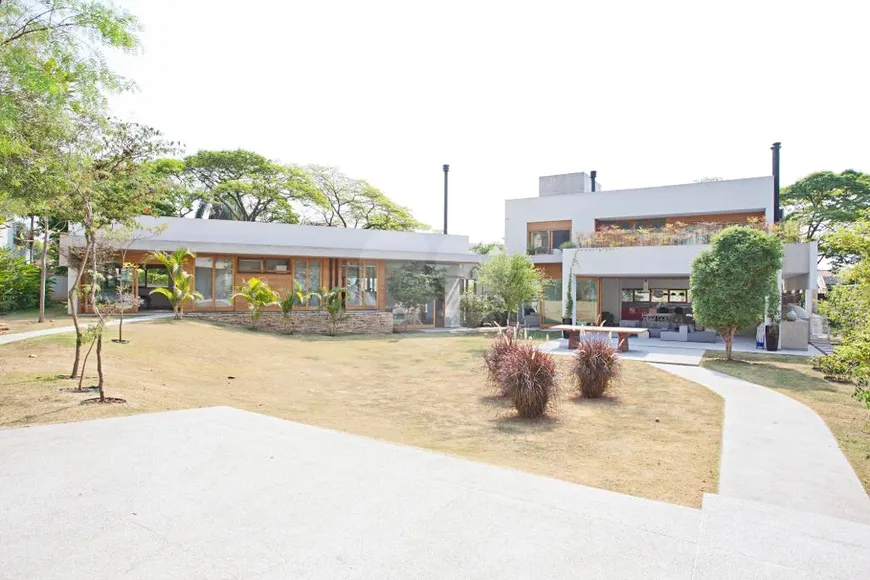 Foto 1 de Casa com 3 Quartos à venda, 603m² em Jardim Guedala, São Paulo