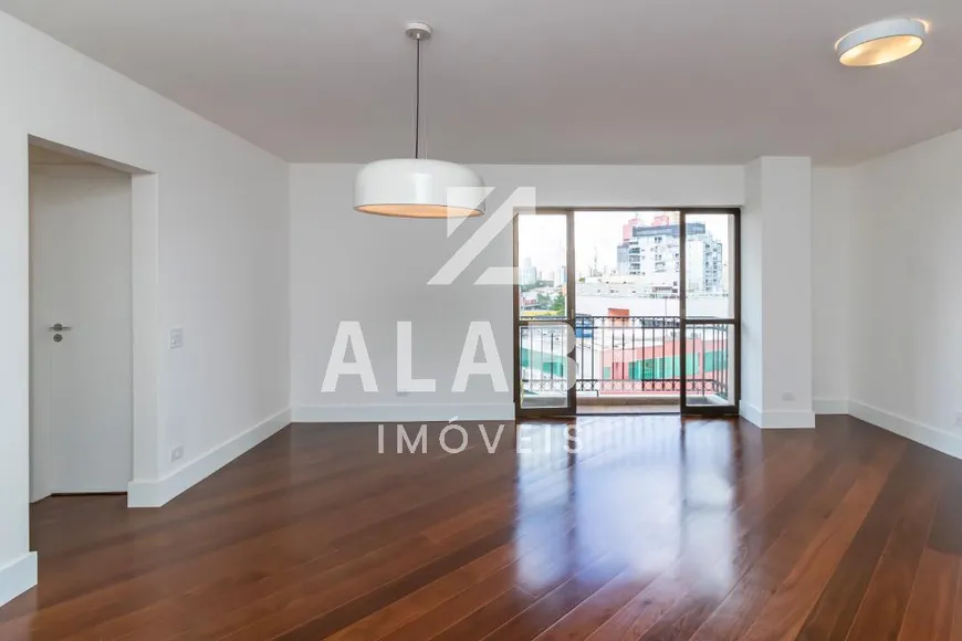 Foto 1 de Apartamento com 2 Quartos à venda, 91m² em Vila Madalena, São Paulo