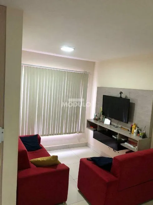 Foto 1 de Apartamento com 2 Quartos à venda, 45m² em Jardim Holanda, Uberlândia