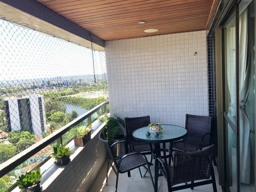 Foto 1 de Apartamento com 4 Quartos à venda, 184m² em Poço, Recife