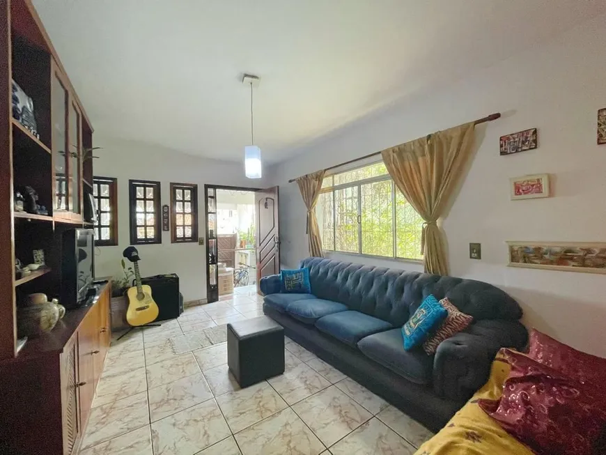 Foto 1 de Casa com 3 Quartos à venda, 229m² em Parque Sao George, Cotia