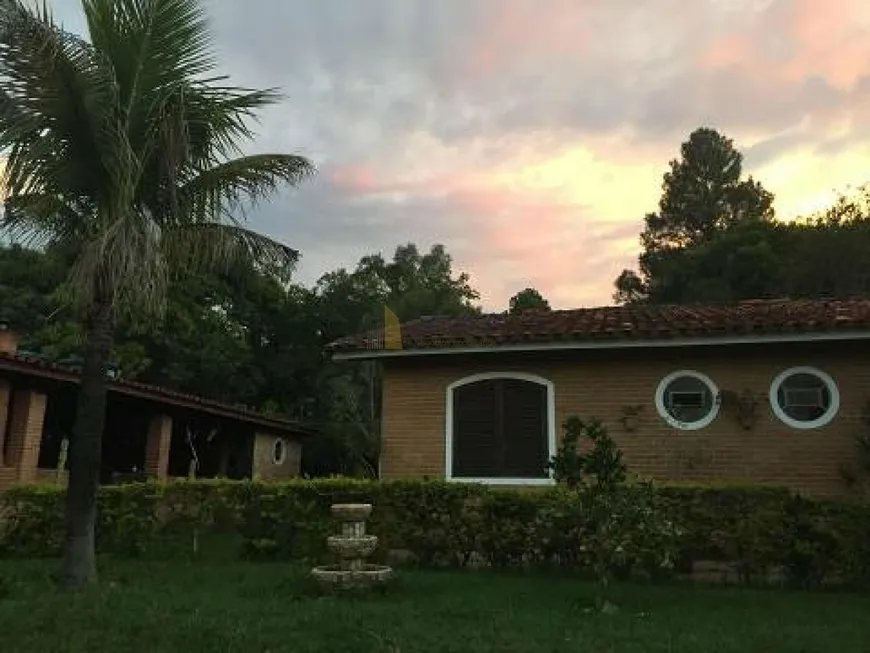 Foto 1 de Fazenda/Sítio com 3 Quartos à venda, 600m² em Caioçara, Jarinu