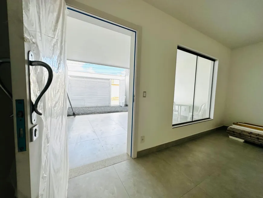 Foto 1 de Casa com 3 Quartos à venda, 126m² em Colina de Laranjeiras, Serra