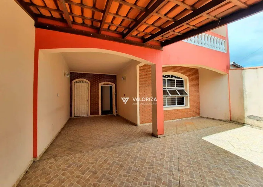 Foto 1 de Casa com 3 Quartos para venda ou aluguel, 235m² em Parque Jataí, Votorantim