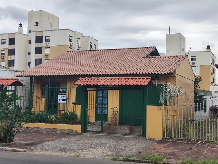 Foto 1 de Casa com 3 Quartos à venda, 219m² em Cavalhada, Porto Alegre