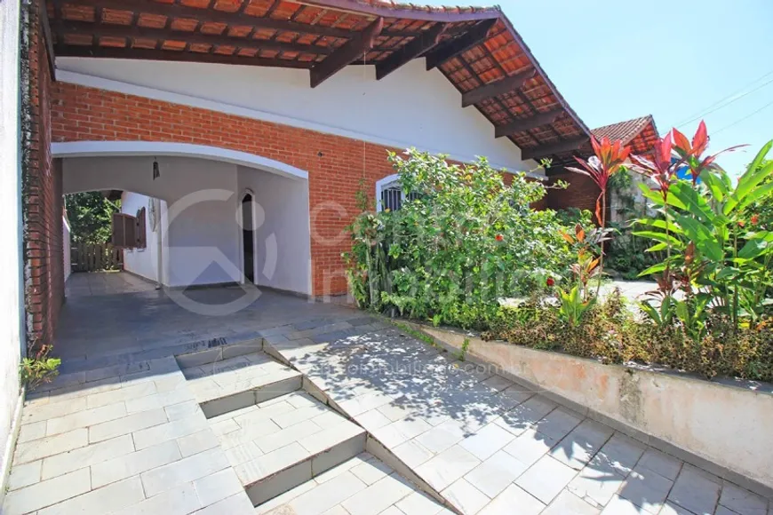 Foto 1 de Casa com 3 Quartos à venda, 156m² em Balneario Arpoador , Peruíbe