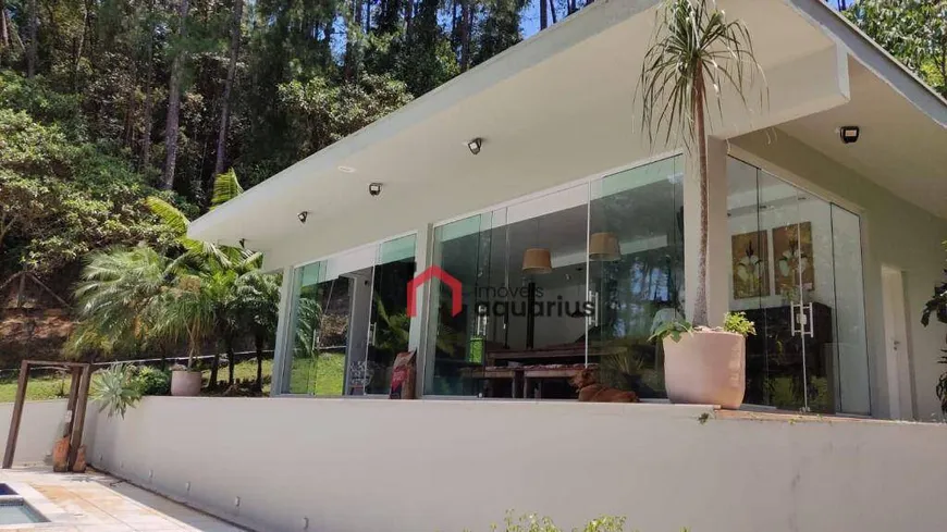 Foto 1 de Casa com 5 Quartos à venda, 480m² em Jardim Torrao De Ouro, São José dos Campos