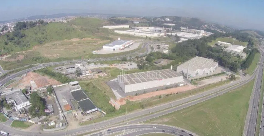 Foto 1 de Galpão/Depósito/Armazém para alugar, 7405m² em Jandira, Jandira