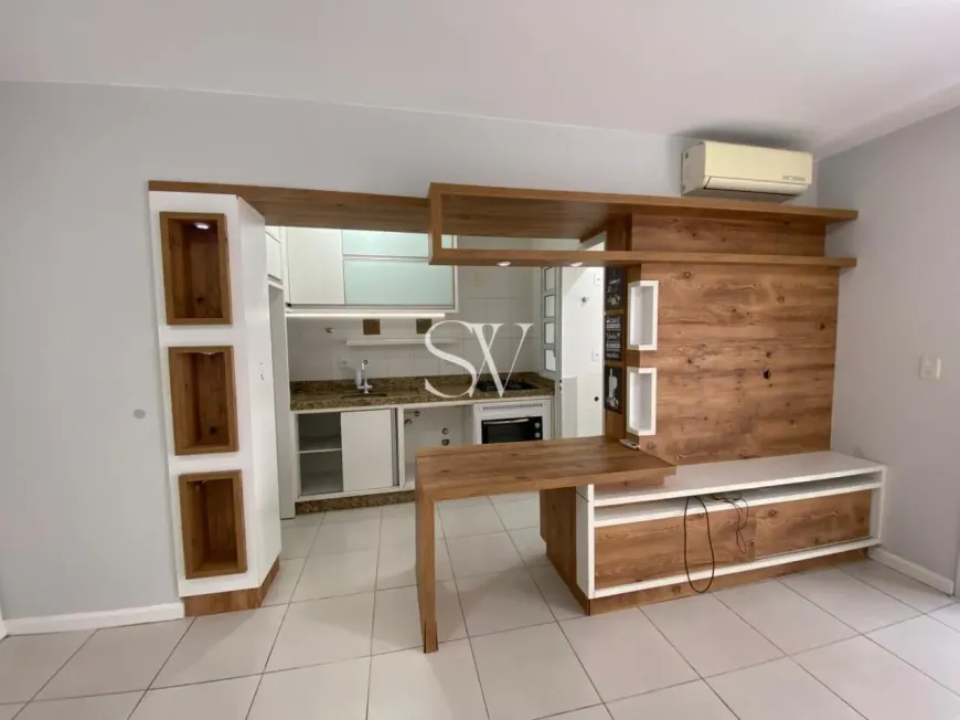 Foto 1 de Apartamento com 2 Quartos à venda, 63m² em Barreiros, São José