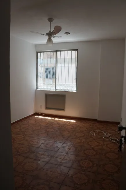 Foto 1 de Apartamento com 2 Quartos à venda, 65m² em Santa Rosa, Niterói