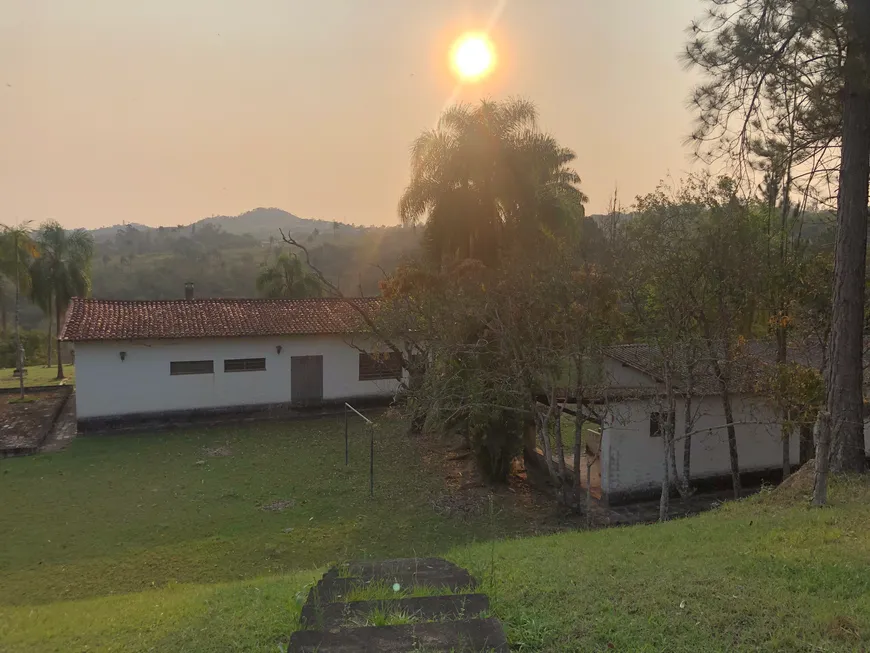 Foto 1 de Fazenda/Sítio com 3 Quartos à venda, 145000m² em Zona Rural, Amparo