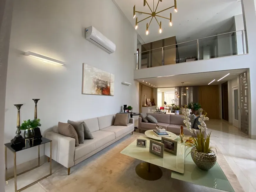 Foto 1 de Casa de Condomínio com 4 Quartos à venda, 488m² em Residencial Alphaville Flamboyant, Goiânia