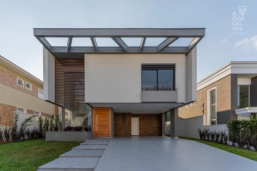 Foto 1 de Casa de Condomínio com 4 Quartos à venda, 310m² em Pilarzinho, Curitiba