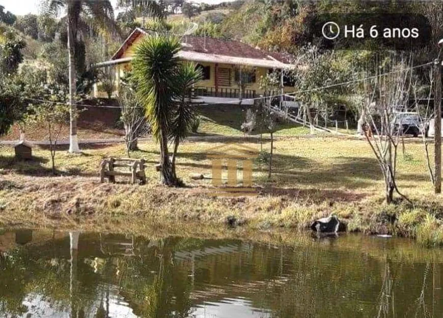 Foto 1 de Fazenda/Sítio com 3 Quartos à venda, 150m² em , Cristina