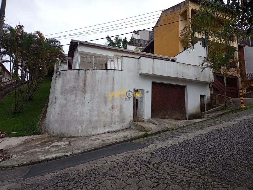 Foto 1 de Casa com 6 Quartos à venda, 263m² em Parque São Benedito, Santa Isabel