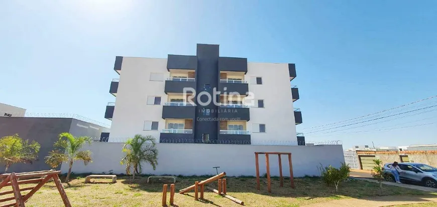 Foto 1 de Apartamento com 3 Quartos à venda, 74m² em Novo Mundo, Uberlândia