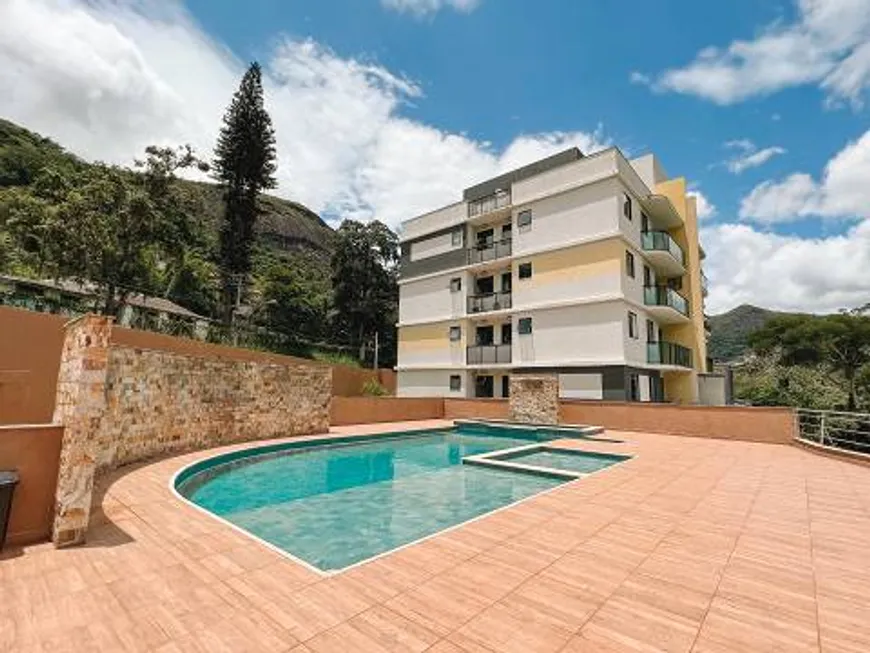 Foto 1 de Apartamento com 3 Quartos à venda, 146m² em Samambaia, Petrópolis