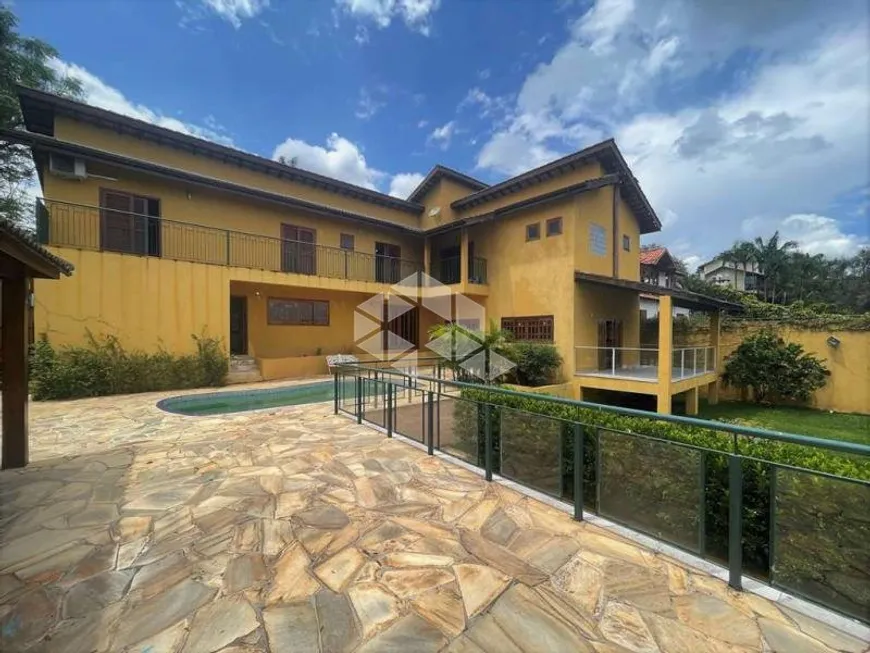 Foto 1 de Casa com 4 Quartos à venda, 444m² em Águas da Fazendinha, Carapicuíba