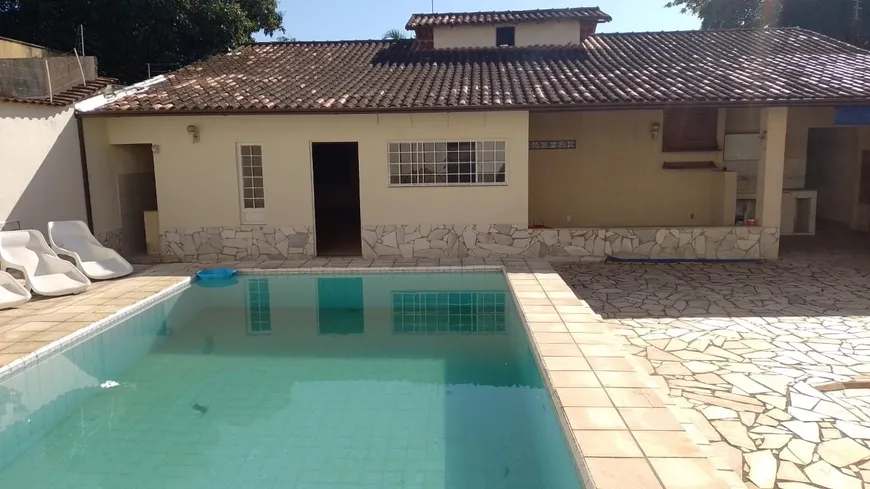 Foto 1 de Casa com 3 Quartos para alugar, 278m² em Jardim Mariléa, Rio das Ostras