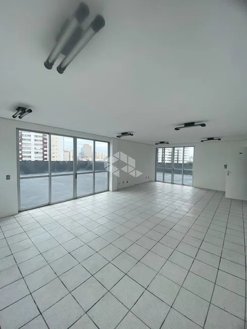 Foto 1 de Sala Comercial à venda, 220m² em Balneário, Florianópolis