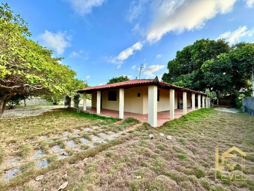 Foto 1 de Fazenda/Sítio com 3 Quartos à venda, 320m² em Jacunda, Aquiraz