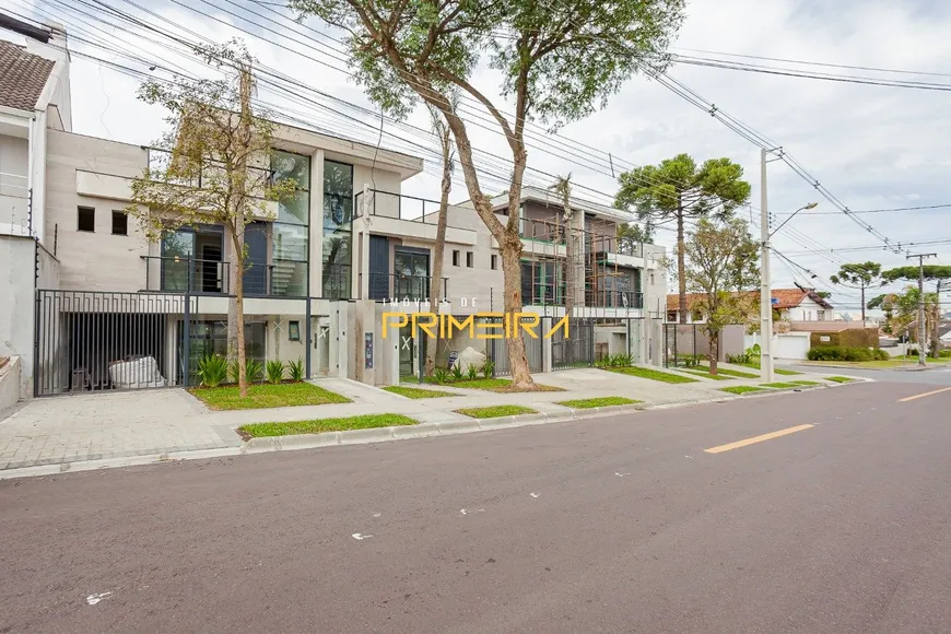Foto 1 de Casa de Condomínio com 2 Quartos à venda, 137m² em Jardim das Américas, Curitiba