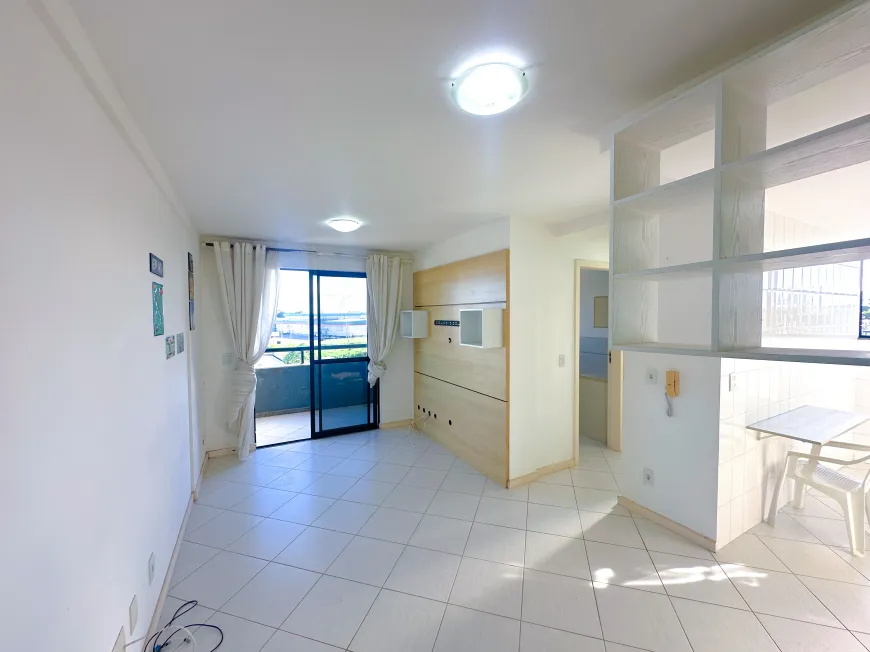 Foto 1 de Apartamento com 1 Quarto à venda, 45m² em Jardim Aeroporto, Lauro de Freitas
