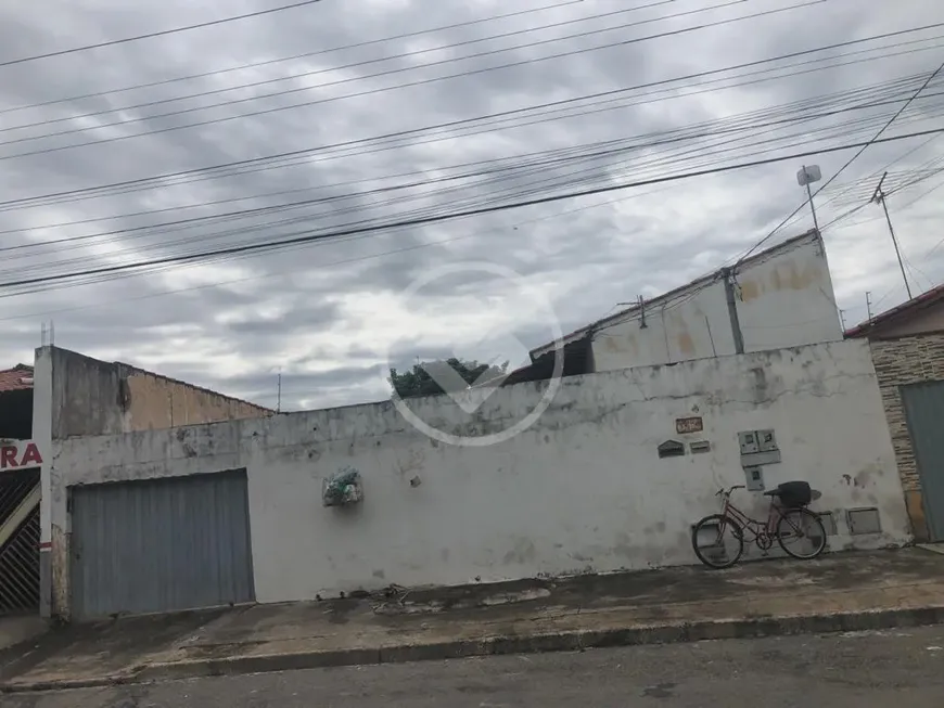 Foto 1 de Casa com 4 Quartos à venda, 244m² em Setor Garavelo, Goiânia