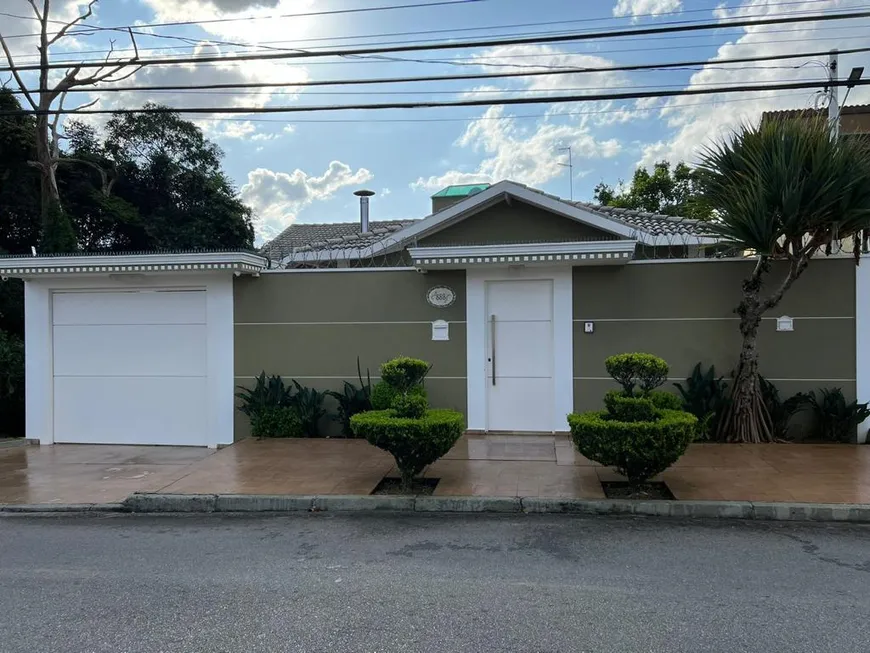 Foto 1 de Sobrado com 3 Quartos à venda, 320m² em Serra da Cantareira, Mairiporã