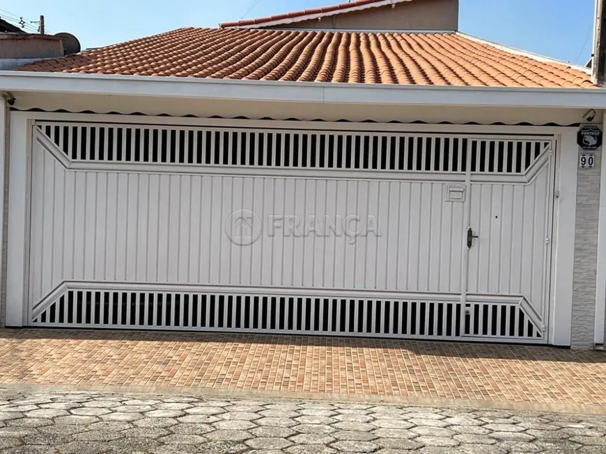 Foto 1 de Casa com 4 Quartos à venda, 116m² em Vila Pinheiro, Jacareí