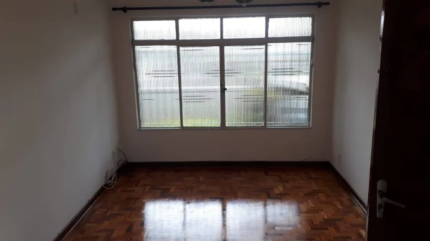 Foto 1 de Casa com 2 Quartos à venda, 94m² em Vila Pires, Santo André