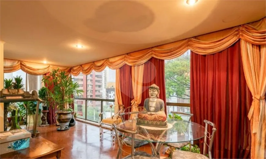 Foto 1 de Apartamento com 3 Quartos à venda, 261m² em Auxiliadora, Porto Alegre