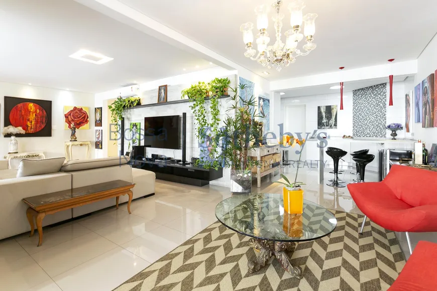 Foto 1 de Apartamento com 4 Quartos à venda, 245m² em Vila Mariana, São Paulo