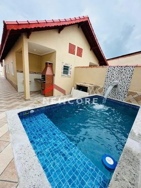 Foto 1 de Casa com 2 Quartos à venda, 61m² em Vila Loty, Itanhaém