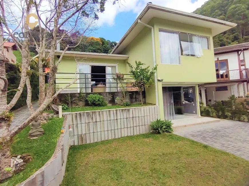 Foto 1 de Casa de Condomínio com 3 Quartos à venda, 240m² em Cônego, Nova Friburgo