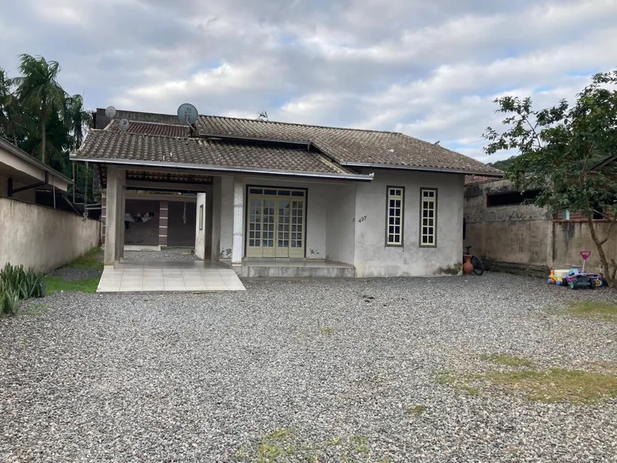 Foto 1 de Casa com 5 Quartos à venda, 235m² em Boehmerwald, Joinville