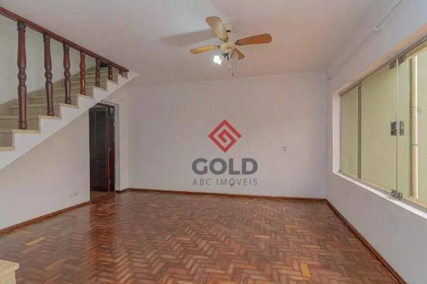 Foto 1 de Sobrado com 3 Quartos para alugar, 117m² em Vila Scarpelli, Santo André